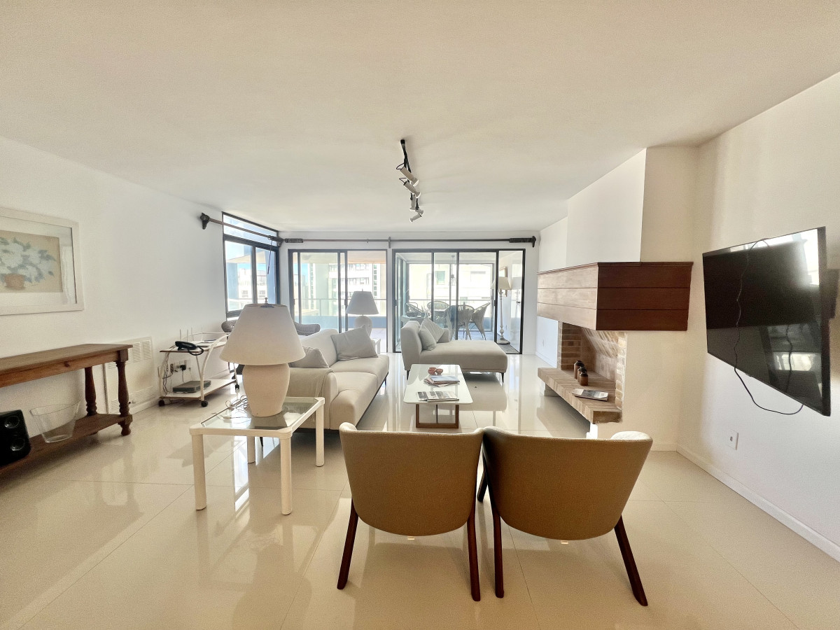 Apartamento en venta en Peninsula, Punta del Este