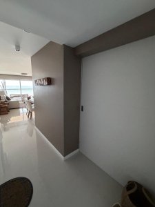 SE ALQUILA APARTAMENTO EN PLAYA BRAVA 3 DORMITORIOS.
