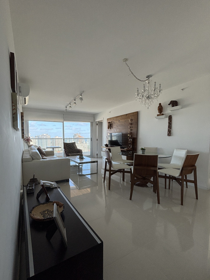 APARTAMENTO DE 2 DORMITORIOS CON EXCELENTES VISTAS