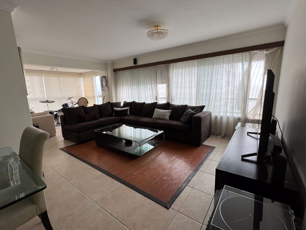 ¡Hermoso apartamento! Primera Linea al Mar 