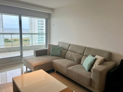 Estupendo apartamento con vistas a playa brava