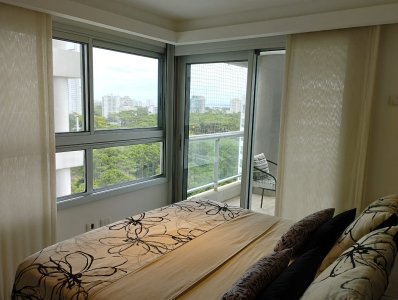 Apartamento de 1 dormitorio con vista bosque