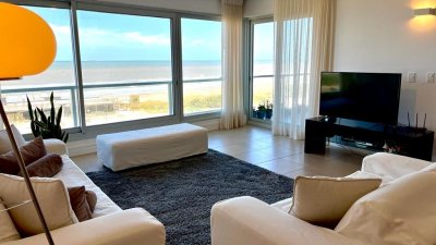 Estupendo apartamento con vistas a playa brava