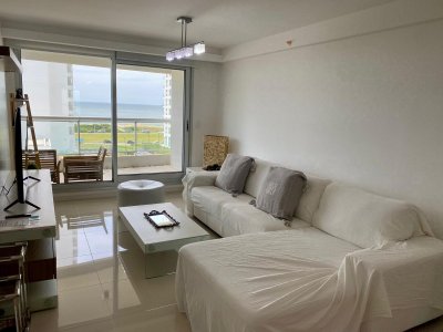 Estupendo apartamento con vistas a playa brava
