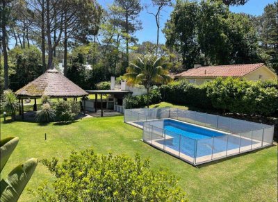 Mansa 4 dormitorios y servicio 