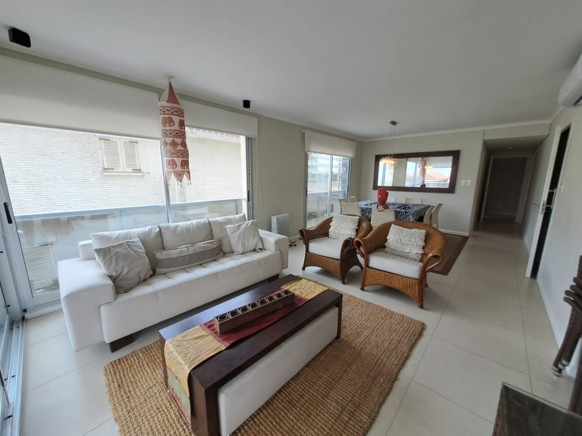 Departamento en península terraza con parrillero