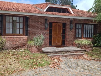 Casa en zona colegios 
