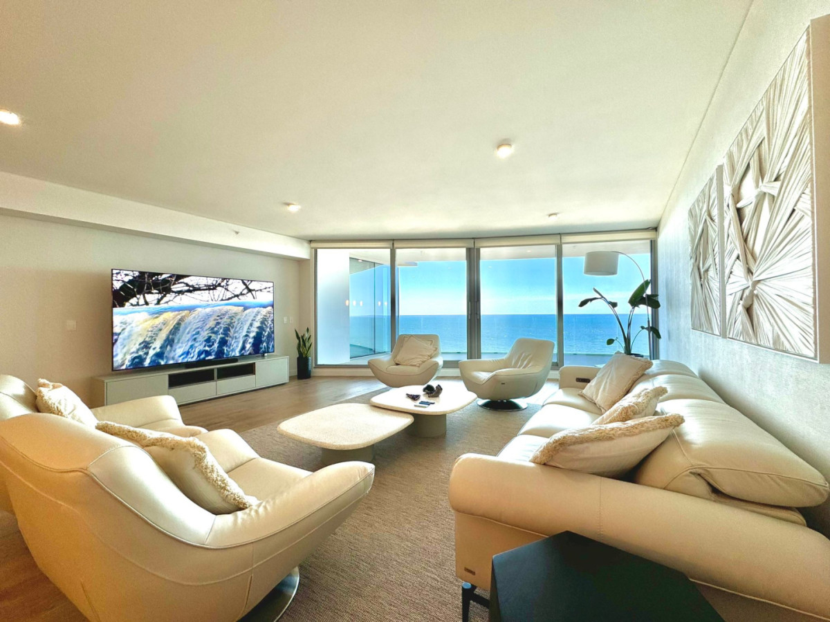 Apartamento en alquiler de tres dormitorios en Punta del Este