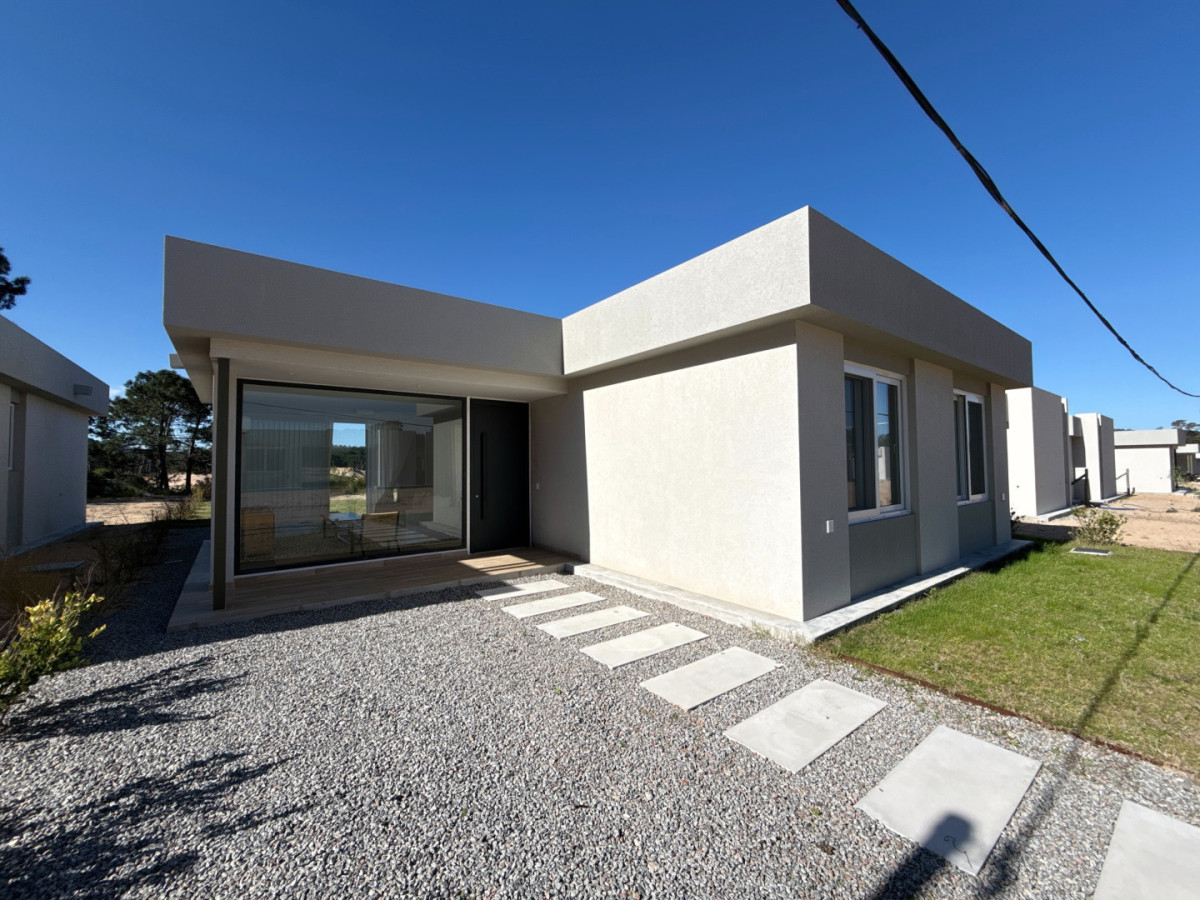 Casa en venta dos dormitorios Club del Lago
