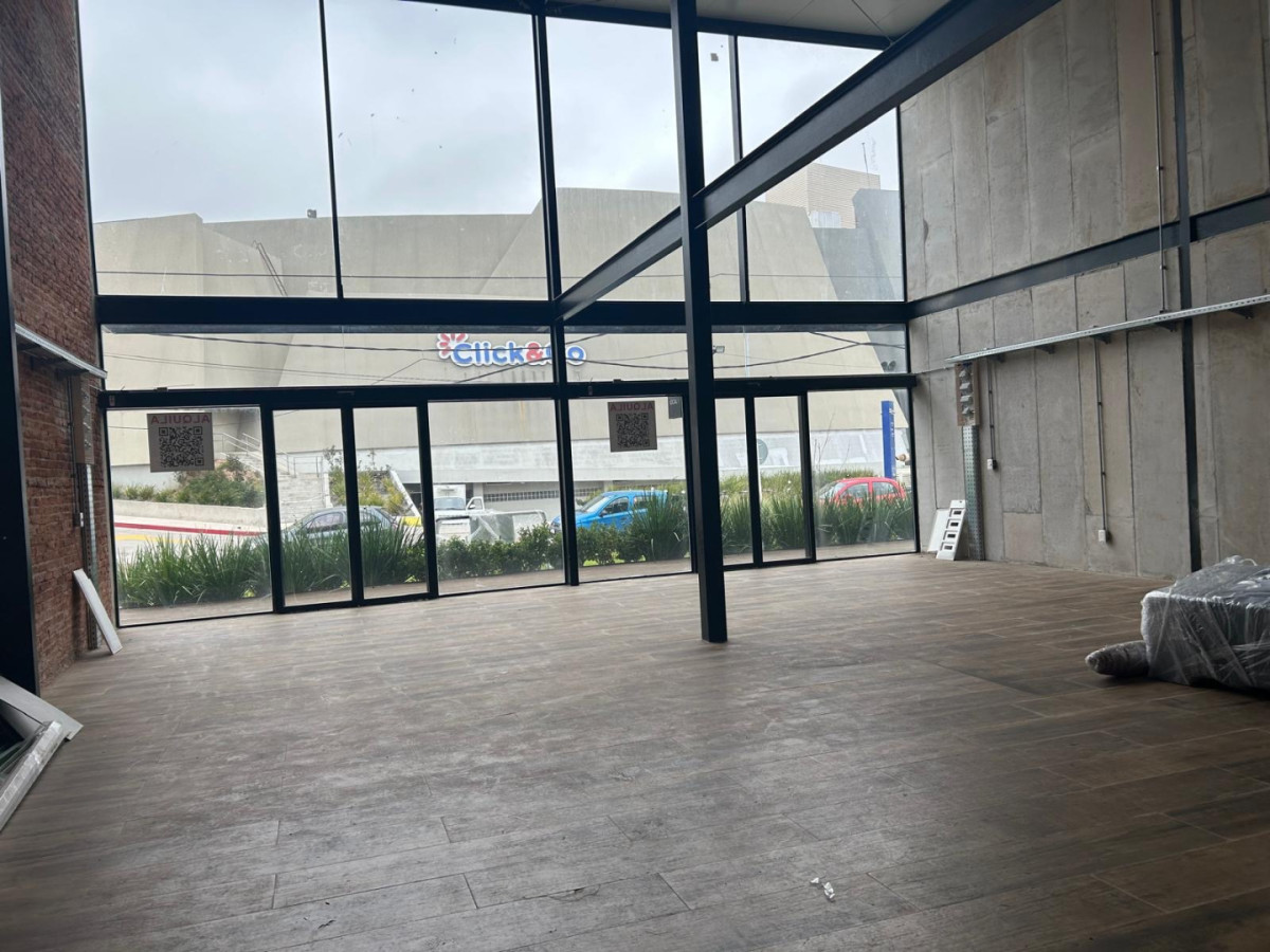 Local Comercial Alquiler Anual Zona Punta Shopping