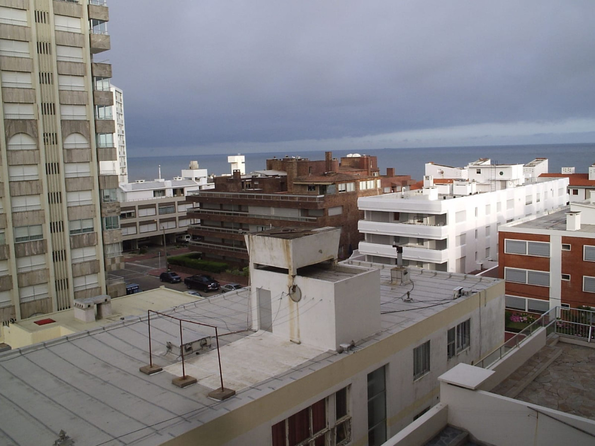 Departamento de 2 dormitorios a pasos de todo.