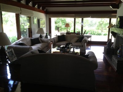 Casa en Venta y Alquiler, Golf, Punta del Este, 5 Dormitorios.