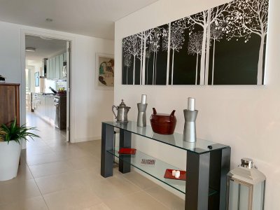 Apartamento en Venta y Alquiler, Brava, Punta del Este, 3 Dormitorios.