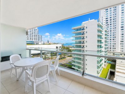 Apartament for sale, Apartament for rent,Apartamento pra venda e alugel,Apartamento en Venta y Alquiler, Mansa, Punta del Este, 2 Dormitorios.