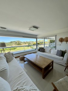 Apartamento de lujo, 3 dormitorios + dependencia 