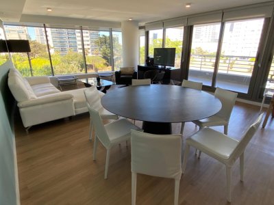 Venta de apartamento 3 dormitorios - Aidy Grill, Punta del Este