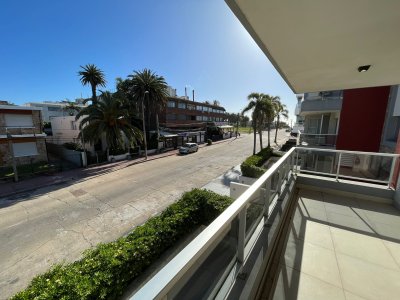 HERMOSO APARTAMENTO A 200 MT DEL PUERTO