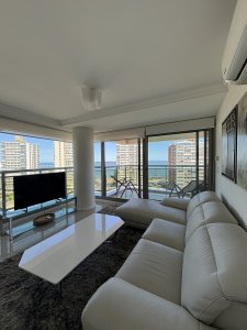 Apartamento en Venta y Alquiler, Brava, Punta del Este, 2 Dormitorios.