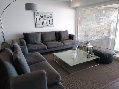 Apartamento en Venta, Peninsula, Punta del Este, 3 Dormitorios.