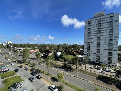 VENTA DE APARTAMENTO DE 3 DORMITORIOS EN ROOSEVELT PUNTA DEL ESTE