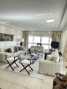 Apartamento en Venta , Mansa, Punta del Este, 3 Dormitorios.