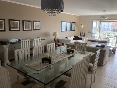 Apartamento en Venta, Mansa, Punta del Este, 3 Dormitorios.