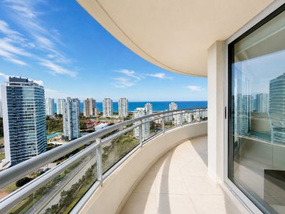 Apartamento con vistas a la Brava, 3 dormitorios