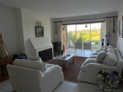 Hermoso apartamento de 2 dormitorios en Pinares de la Barra