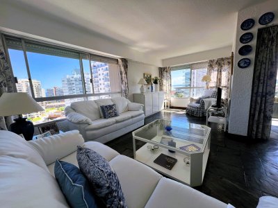 Apartamento en Venta, 3 dormitorios, Playa Brava