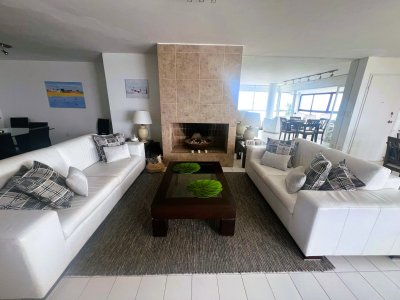 Muy buen apartamento con vista al mar en Península