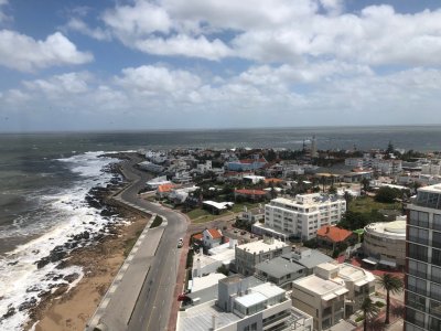 Apartamento en Venta y Alquiler, Peninsula, Punta del Este, 3 Dormitorios.