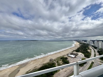 ESPECTACULAR APARTAMENTO PENTHOUSE DUPLEX EN MILENIUM PUNTA DEL ESTE