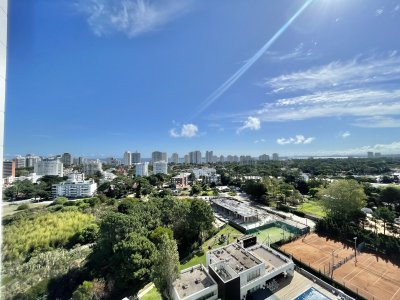 VENTA DE APARTAMENTO DE 1 DORMITROIO Y MEDIO EN OCEAN DRIVE PUNTA DEL ESTE 