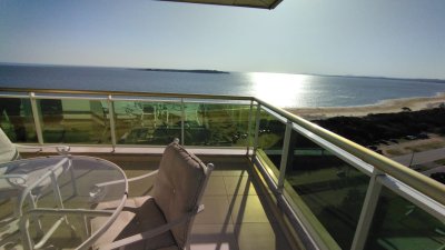 Apartamento en Venta y Alquiler, Mansa, Punta del Este, 3 Dormitorios.