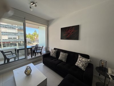 Apartamento en Venta y Alquiler, Peninsula, Punta del Este, 1 Dormitorios.