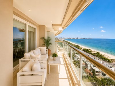LE JARDIN PISO ALTO VENTA DE APARTAMENTO DE 3 Y DEPENDENCIA 