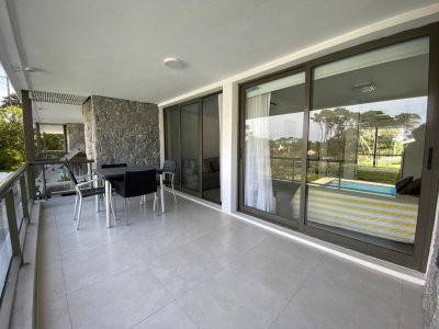 VENTA DE ESPECTACULAR APARTAMENTO EN PUNTA DEL ESTE 