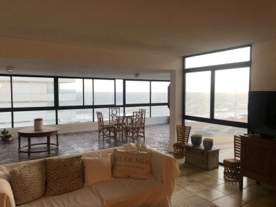 Apartamento en Venta, Brava, Punta del Este, 3 Dormitorios.