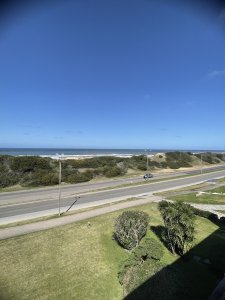 PentHouse primera línea frente al mar - Playa Brava 3 dormitorios más dependencia 