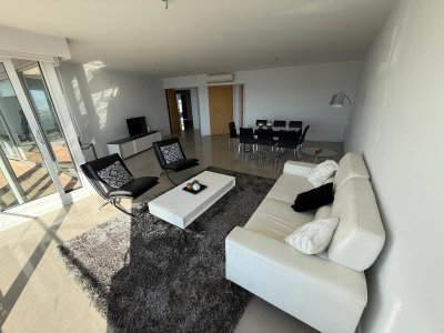 Venta de apartamento 4 ambientes - Peninsula, Punta del Este