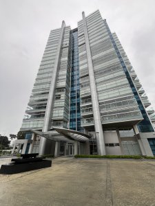 Venta de apartamento dos dormitorios en Torre de Categoria