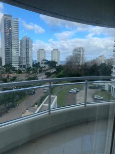 Apartamento de 3 dormitorios + dependencia en Ocean Drive Oportunidad