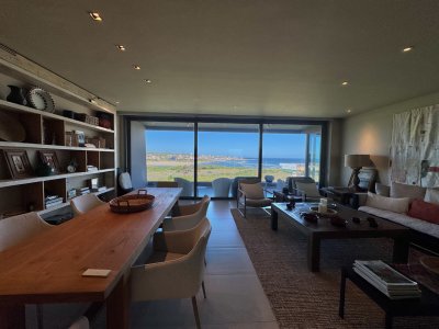 TIBURON TERRAZAS BARRA APARTAMENTO VENTA DE 3 SUITES + DEPENDENCIA PUNTA DEL ESTE