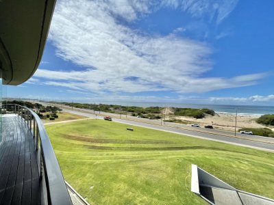 VENTA DE APARTAMENTO EN GREY STONE FRENTE AL MAR CON EXCELENTE VISTA AL MAR