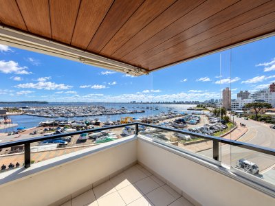Apartamento en Venta, Peninsula, Punta del Este, 3 Dormitorios.