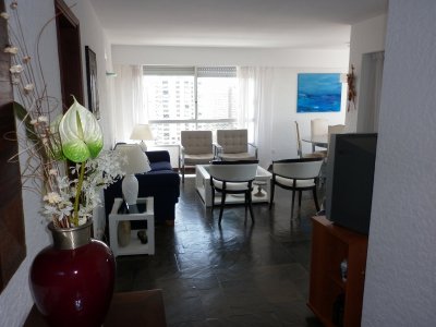 Apartamento en Venta y Alquiler, Brava, Punta del Este, 3 Dormitorios.
