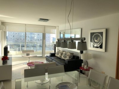 Apartamento en Venta y Alquiler, Mansa, Punta del Este, 2 Dormitorios.