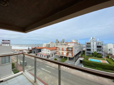 Apartamento en Venta Península, Punta del Este, 2 Dormitorios.