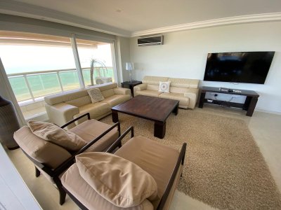 Apartamento en venta de 3 dormitorios en Mansa, Punta del Este 