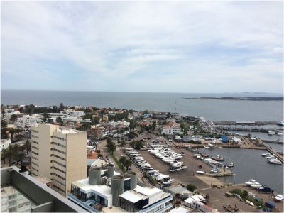 Apartamento en Alquiler, Peninsula, Punta del Este, 3 Dormitorios.